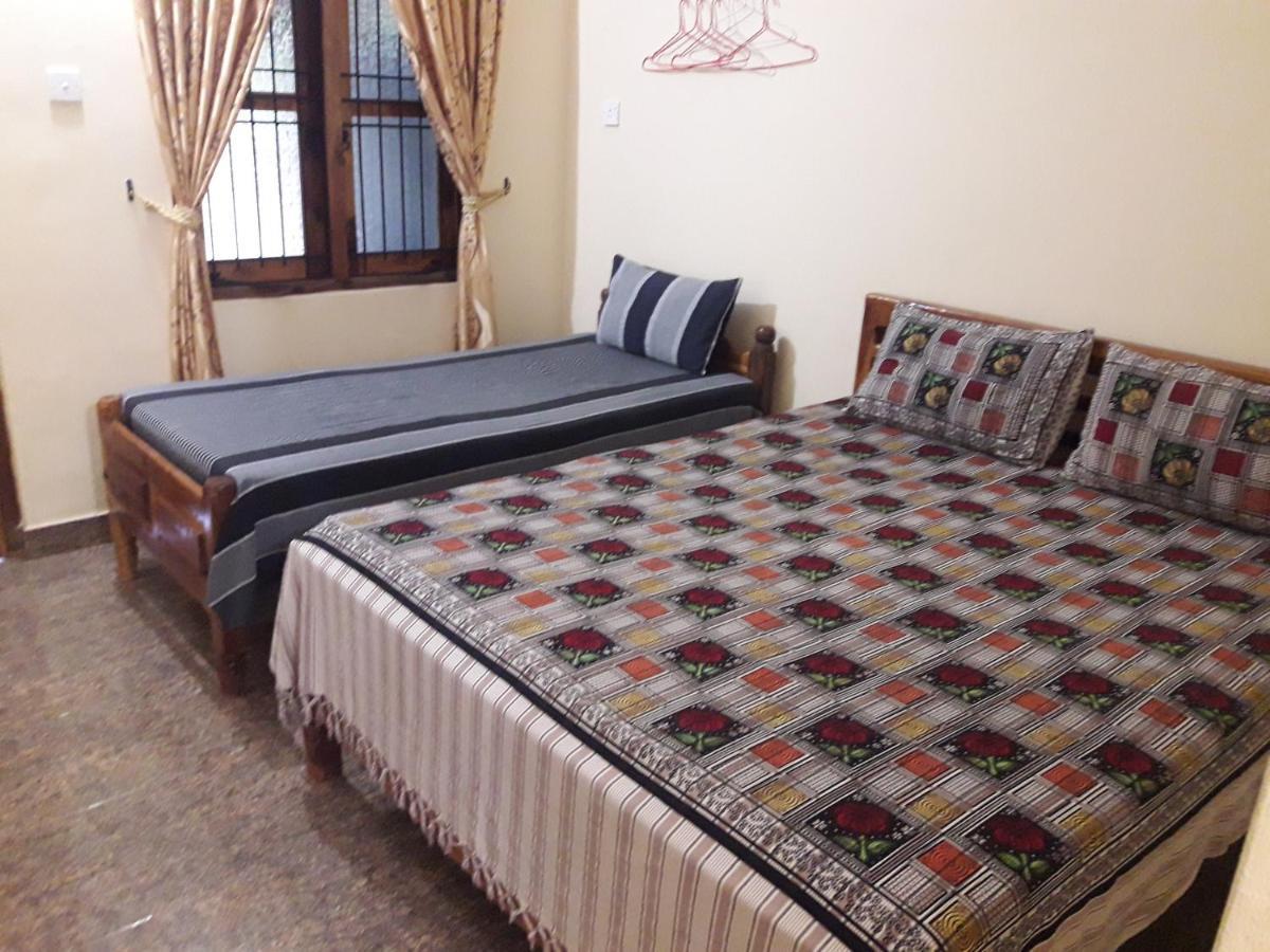 Naaval Beach Villa & Rooms Batticaloa Buitenkant foto
