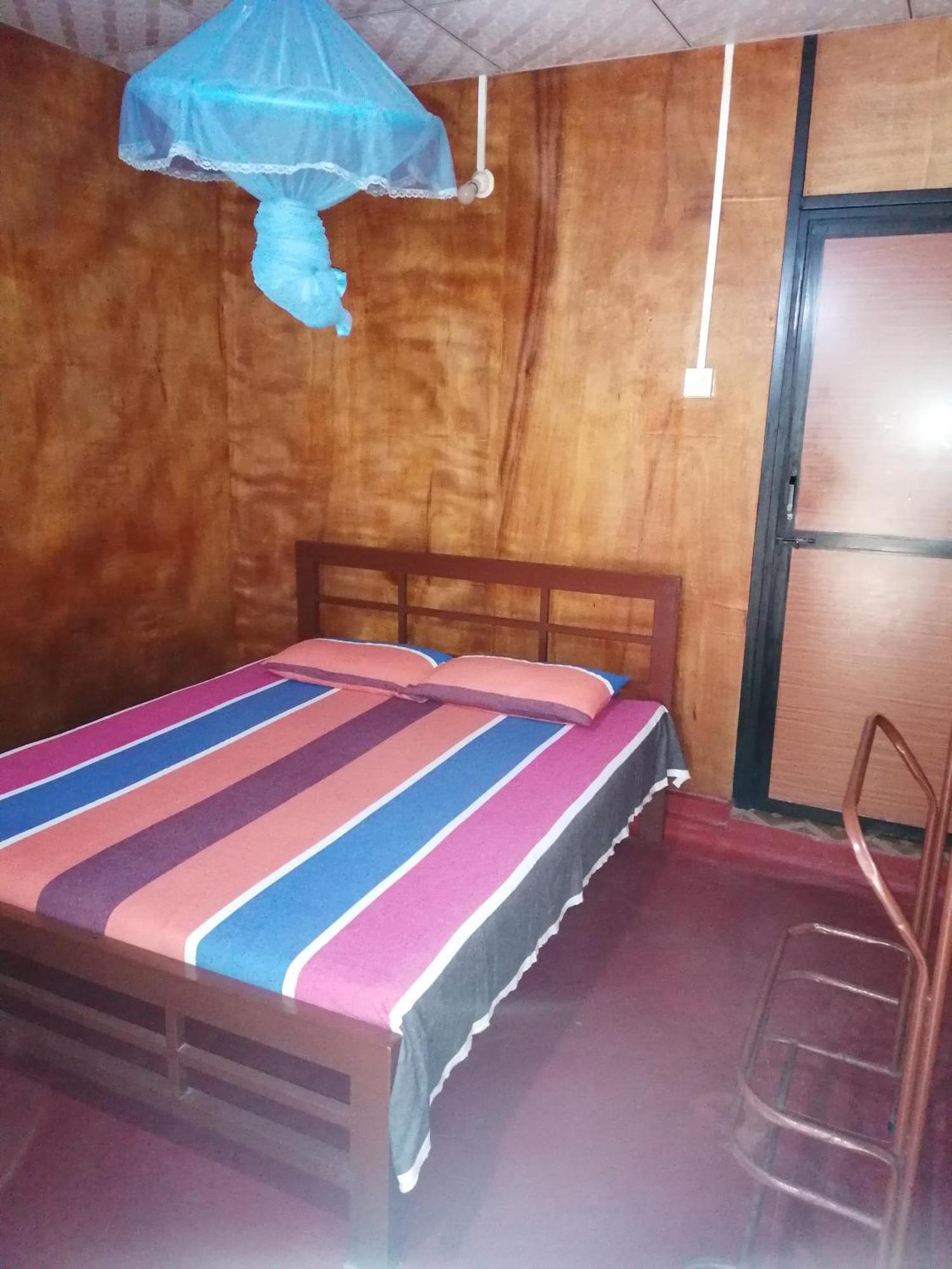 Naaval Beach Villa & Rooms Batticaloa Buitenkant foto