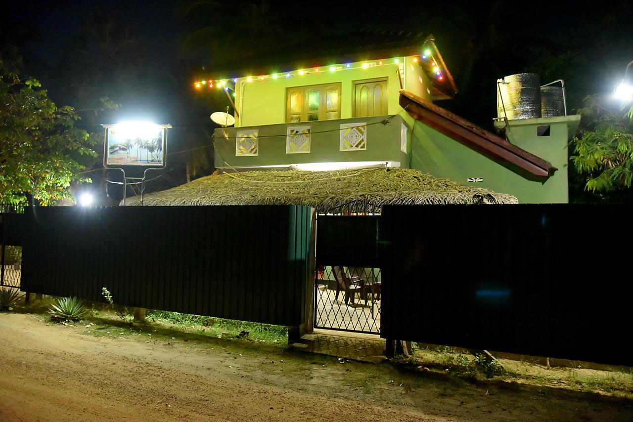 Naaval Beach Villa & Rooms Batticaloa Buitenkant foto