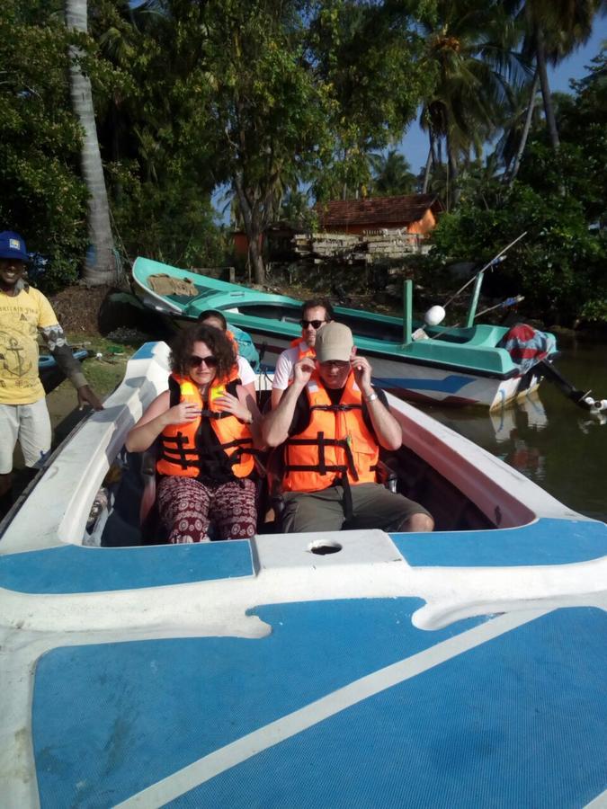 Naaval Beach Villa & Rooms Batticaloa Buitenkant foto